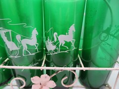 Vintage Set of 8 WITH METAL HOLDER Green Tall Xmas Sleigh Glasses OPEN SLEIGHT