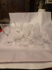 VINTAGE ETCHED CLEAR GLASS WINE GLASSES SET OF 5