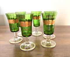Set of 6 Cordial Glasses-Emerald Green w Gold Grape Pattern-Italy-Vtg 1960s