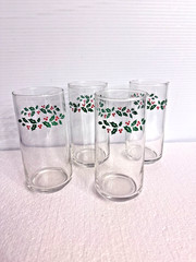 WINTER HOLLY Tumblers Drinking Glasses 16oz Set of 4