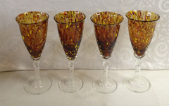 Lot of 4 – Art Glass Hand Blown Stemware Glasses Amber Brown Patterned – 10″