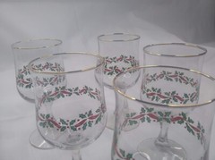 Libbey Glass Company LRS3 Green & Red Holly Red Ribbon Gold Trim 5 Water Goblet