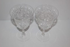 SET OF 2 WEBB CORBETT INTAGLIO CRYSTAL DAISY 6-1/8″ WINE GOBLETS