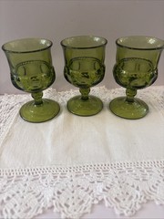 3 Vintage Indiana Kings Crown Avocado Green Glass Thumbprint Goblets 4 1/2″ Tall