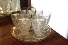 Tiara Indiana Glass Daisy Flower Bloom Beverage Server & 6 Matching Glasses