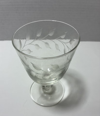 Libbey Rock Sharpe 5 3/8″ Laurel Classic stem water Goblet