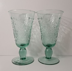 Vintage Holiday Cheer Water Goblets 2 Studio Nova 12 Oz Christmas Trees Mikasa