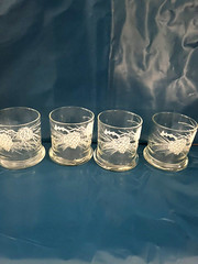 Rare Mid Century Modern Dorothy C. Thorpe Set of 4 – Pine Cones Pattern