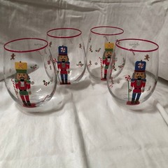 SALE!! Holiday Set of 4 Glass «Nutcracker» Themed Stemless Wine Glasses 5″ x 4″
