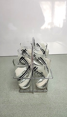 Silver Colored Metal Caddy Rack Holder – Set of 6 Black/White Drinking Glasses