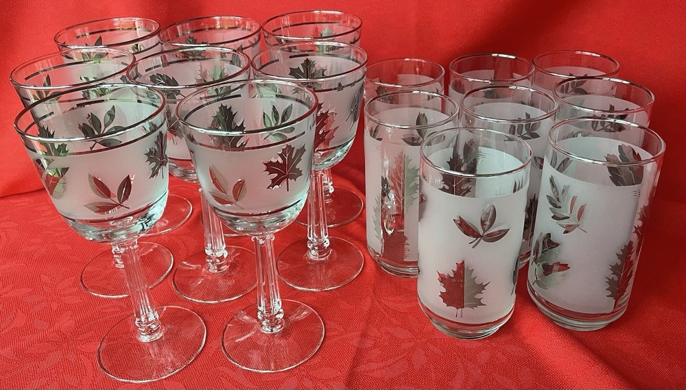 Silver Leaf Glassware by Libbey Frosted Foliage 1953-1978 Wine & Tumblers (16)