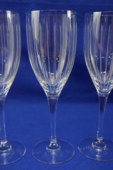 Orrefors Laura Play of Lines (4) White Wine Glasses, 7 3/8″ (S51)