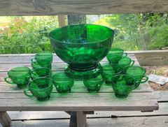 14pc Anchor Hocking Forest Green Glass Punch Bowl Set w Base 12 Cups 1950s w/bx