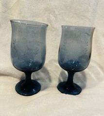 Pfaltzgraff Glass Goblets Blue w/ White Etched Flowers Retro 6.5″ Set Of 2 Vtg