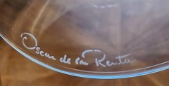 1 Signed Oscar de la Renta TIFTON 9″ Vertical Cut Crystal CHAMPAGNE Glass