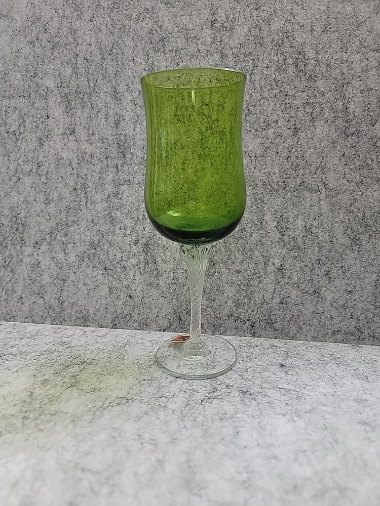 Vtg Peedee Hand Blown Tulip Wine Glass Green Clear Twisted Stem Made In Japan