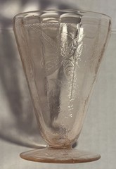 Jeannette Floral Poinsettia Pink 4″ Footed Juice Tumbler-1930’s
