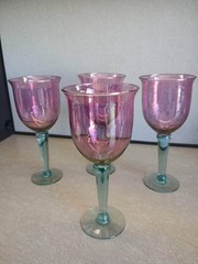 Set of 4 Iridescent Magenta with Green Stem Wine Glasses
