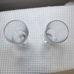 Set of 2 European Champagne Flutes Twisted Stem Clear Glass Modern Elegant 8”
