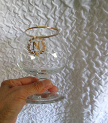 Set of 2 Vtg 4½» Napoleon Cognac Brandy Snifter Cordial Glasses With Gold Rims