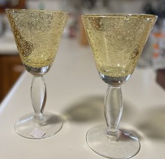 Set Of 2 Beautiful Hand Blown Seeded Wine Goblets Light Amber