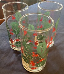 Set of 3 Indiana Glass Holly & Berries Christmas Glasses Tumblers 16 oz
