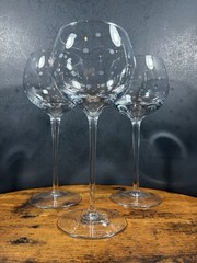 3 KATE SPADE Lenox Larabee Polka Dot Crystal Balloon Wine Glasses 8 1/2″
