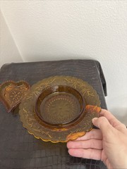 AMBER Round TIARA INDIANA GLASS DAISY CANDY NUT TRINKET + Heart Small Dish