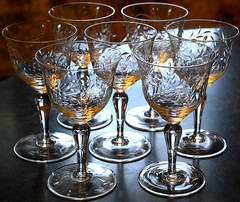 Vtg Set 7 HAND BEVEL CUT Wine Glasses CROSSED WREATH FLORAL/ Bulb Stem 4.75″