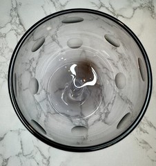MARQUIS BY WATERFORD CRYSTAL POLKA DOT Purple 8 5/8 WINE BALLOON GLASS EXCELLENT