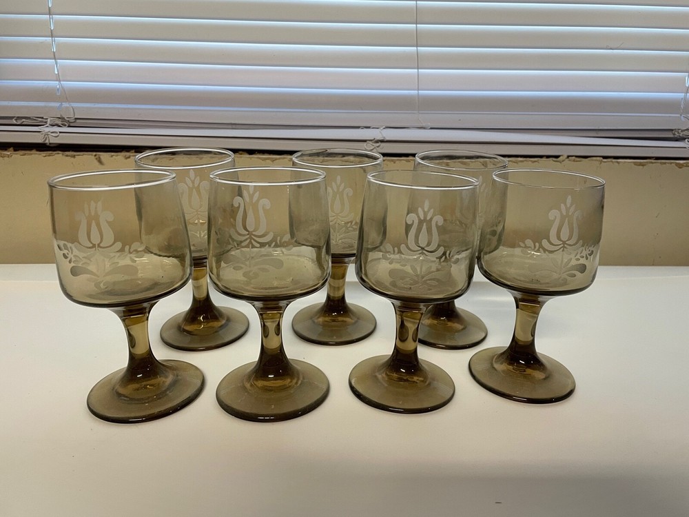 Pfaltzgraff Village Smokey Brown Etched 7 Footed Wine Goblets Glasses 5 1/4″ H