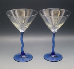 LIBBEY GLASS USA COURBE ZIG ZAG SET OF 2 MARTINI GLASSES BLUE STEM
