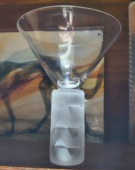 VTG MARTINI CLEAR GLASS UNIQUE THICK FROSTED ETCHED STEM WAVE DESIGN PRE-OWNED