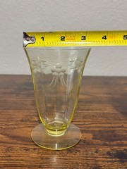 SET(5) VTG Topaz Yellow 4.75″H Floral Etched Optic Panel Glasses Uv Reactive