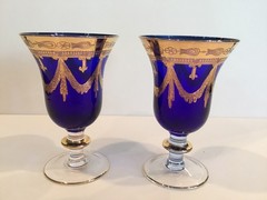 Vintage Horchow Interglass Italy – 2 Cobalt Blue Crystal Wine Goblets 24K Gold