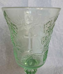Vintage LAST SUPPER Cross Goblet Indiana Glass Green Tiara Exclusives