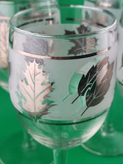 Set Of 4 Libby Stem Glasses 8oz. Frosted Leaves Silver Rimmed 7″ Tall 80’s