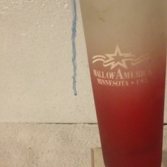 Mall of America Minnesota USA Frosted Red/White Gradient Glass Tumbler Souvenir