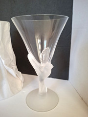 6 NEW BEAUTIFUL SASAKI CRYSTAL WINE GLASSES FROSTED DOVES BIRDS Etuso Yamagishi