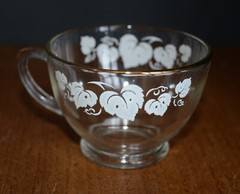 VTG Libbey Gold Trim and White Ivy Tea Cups Punch Glasses (12)