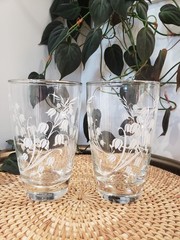 2 Vintage Libbey Tumbler Glasses 5.25” Embossed Lily of the Valley White Sparkle