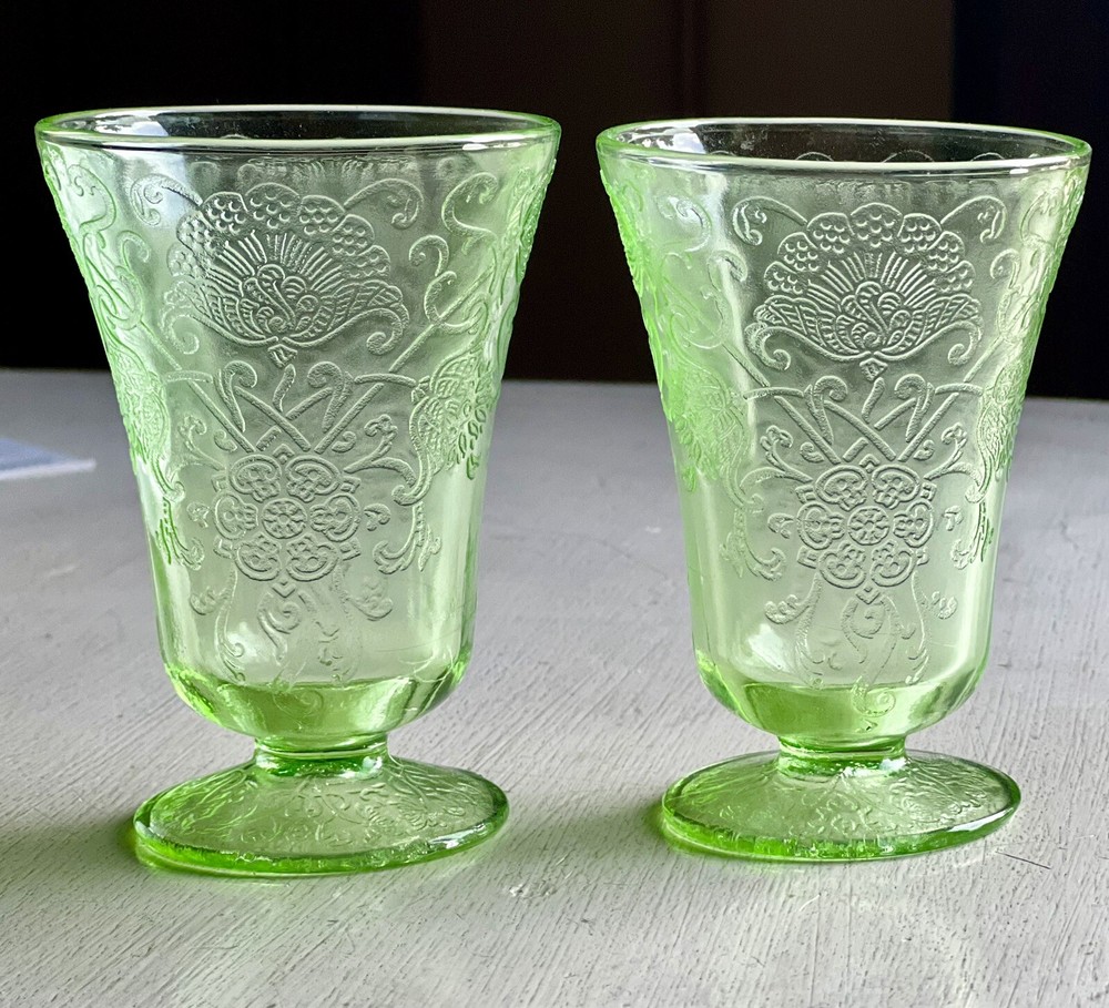 Hazel Atlas GREEN FLORENTINE POPPY 4” Footed 5oz Juice Glass SET/2