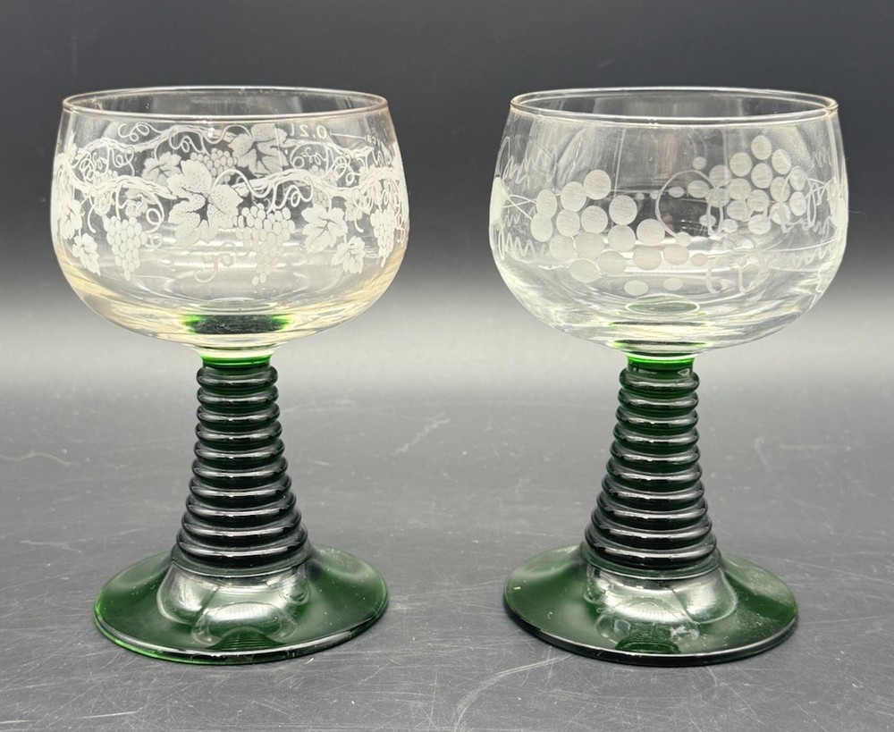 French Luminarc Emerald Green Beehive Stem Grape Etch Coordinating Wine Glasses