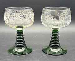 French Luminarc Emerald Green Beehive Stem Grape Etch Coordinating Wine Glasses