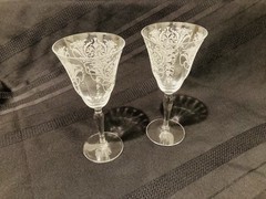 2 Old Morgantown ‘Carlton’ crystal etched water goblets 7 1/2″