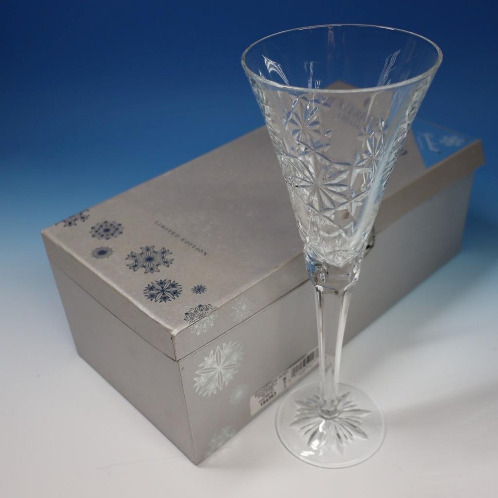 Waterford Crystal Fluted Champagne Snowflake Wishes – 10¼ inches
