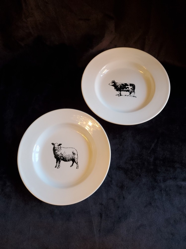2 Ceramic Animal Plates Cow & Sheep. Black & White 6″ Diamitor Farm Animals