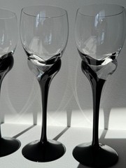 Vintage Modernist Set of 4 Black and Clear Small Wine Glasses