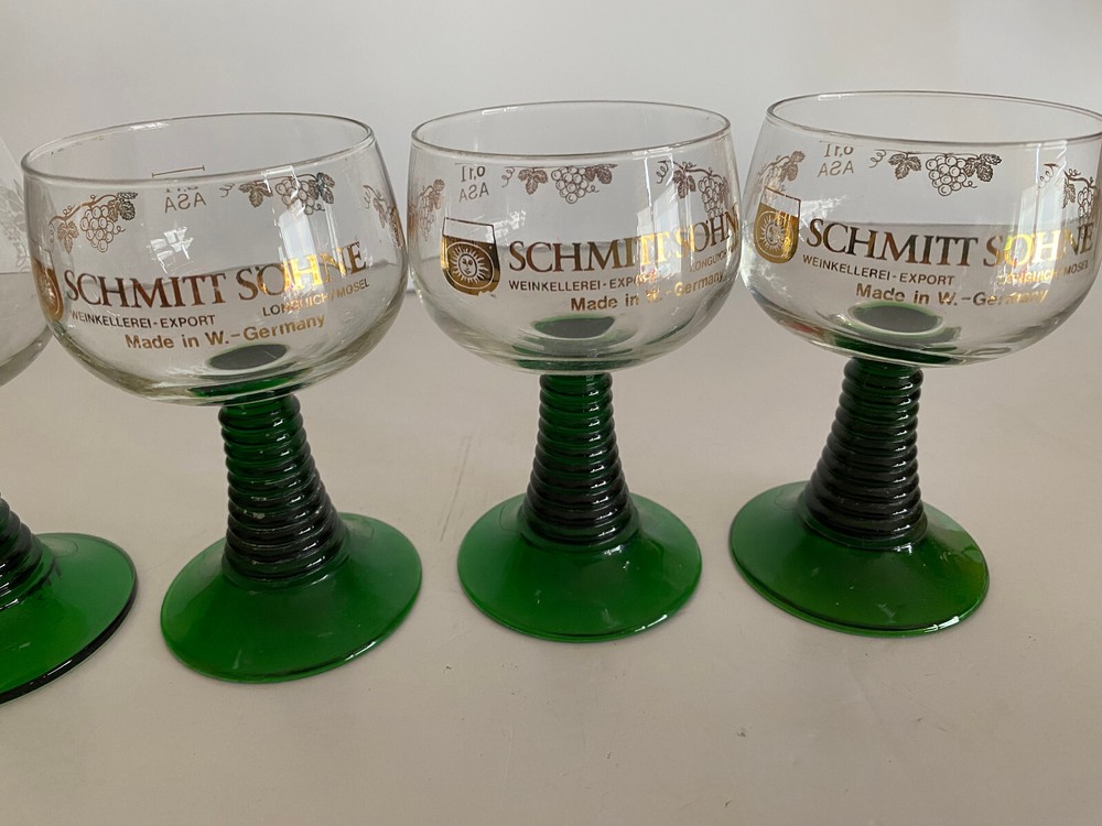 4 Vintage Schmitt Sohne Green Ribbed Stemmed Cordial Wine Glasses West Germany