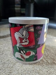 1998 Looney Tunes Large Ceramic Coffee Mug – 4 1/4″ Tall